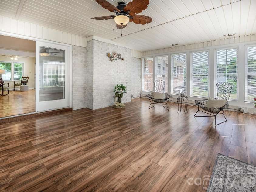 112 Persimmon Circle, Statesville, NC 28625.  MLS# CAR4381018, YatesRealty ID 30133. 