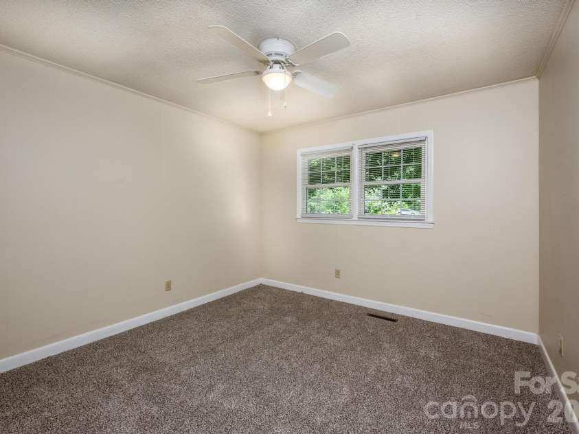 112 Persimmon Circle, Statesville, NC 28625.  MLS# CAR4381018, YatesRealty ID 30133. 