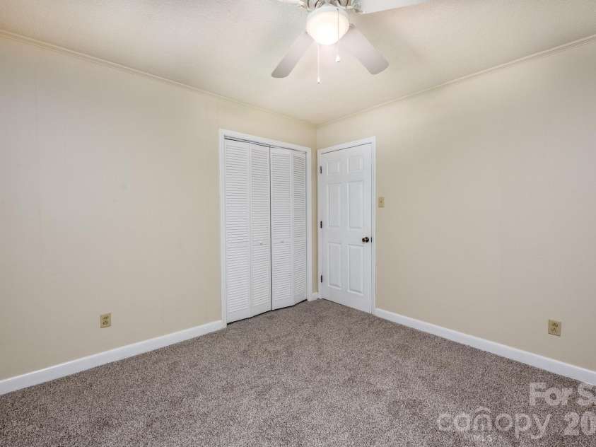 112 Persimmon Circle, Statesville, NC 28625.  MLS# CAR4381018, YatesRealty ID 30133. 