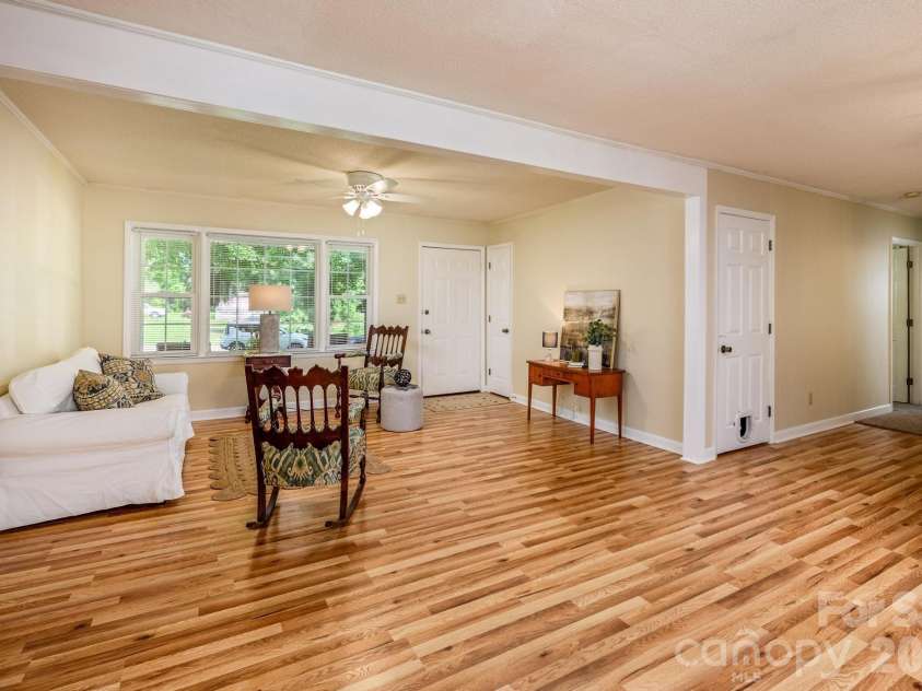112 Persimmon Circle, Statesville, NC 28625.  MLS# CAR4381018, YatesRealty ID 30133. More beautiful flooring