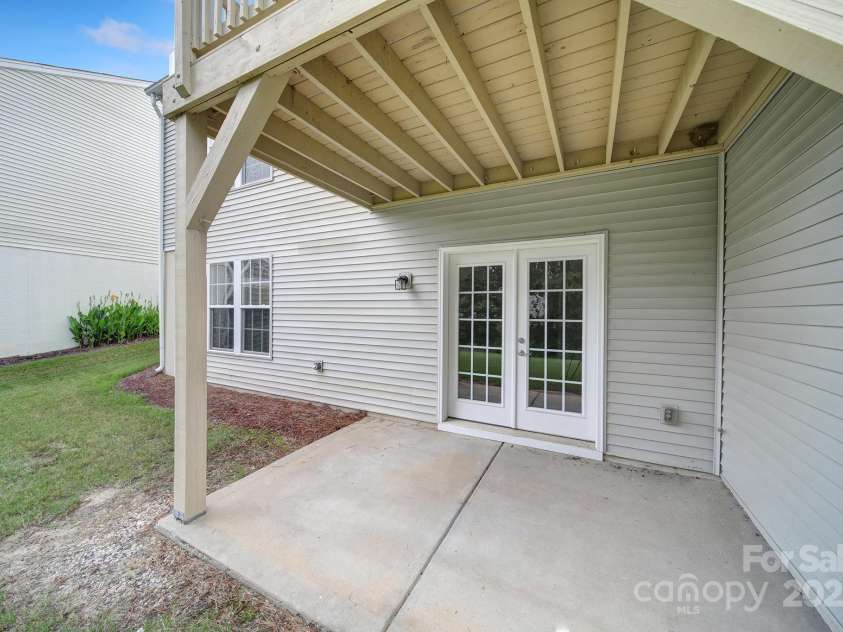 27014 Sanderling Court, Fort Mill, SC 29707.  MLS# CAR4280398, YatesRealty ID 30133. 