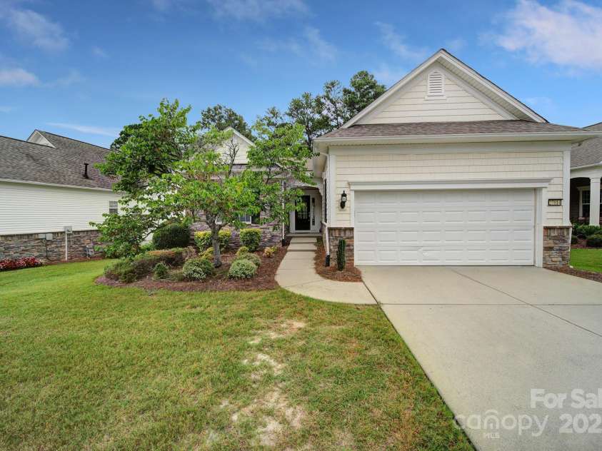 27014 Sanderling Court, Fort Mill, SC 29707.  MLS# CAR4280398, YatesRealty ID 30133. 