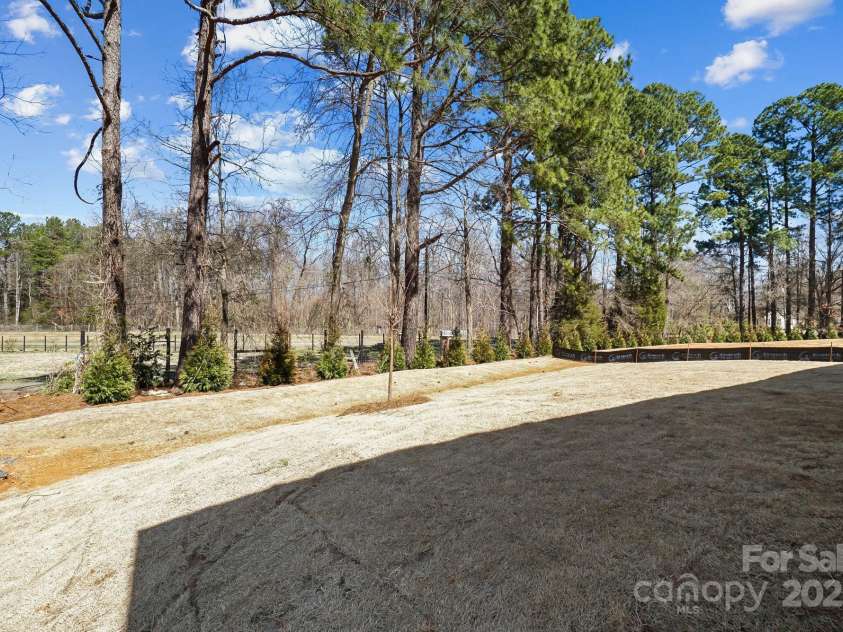 13101 Cozy Court, Charlotte, NC 28215.  MLS# CAR4232874, YatesRealty ID 30134. Backyard