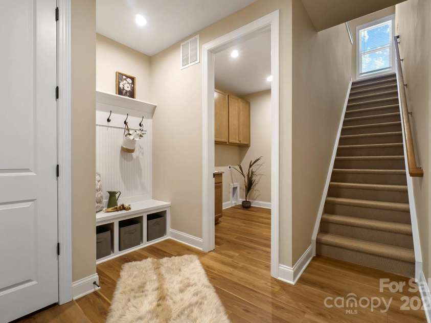 13101 Cozy Court, Charlotte, NC 28215.  MLS# CAR4232874, YatesRealty ID 30134. Mud Room/Drop Zone area