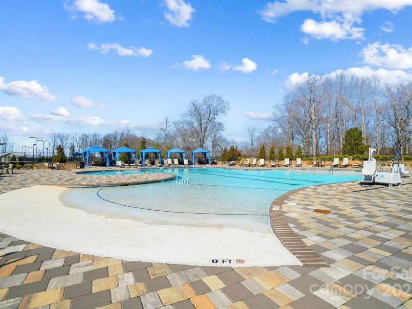 13101 Cozy Court, Charlotte, NC 28215.  MLS# CAR4232874, YatesRealty ID 30134. Resort style Amenities