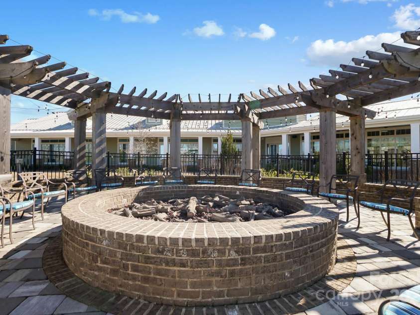 13101 Cozy Court, Charlotte, NC 28215.  MLS# CAR4232874, YatesRealty ID 30134. Resort style Amenities