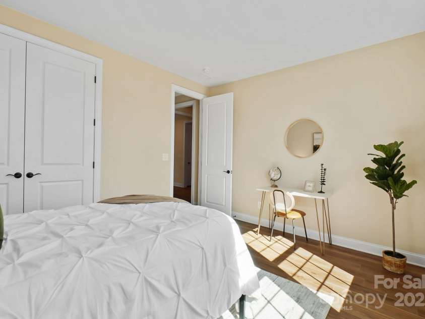 13101 Cozy Court, Charlotte, NC 28215.  MLS# CAR4232874, YatesRealty ID 30134. Third Guest Bedroom