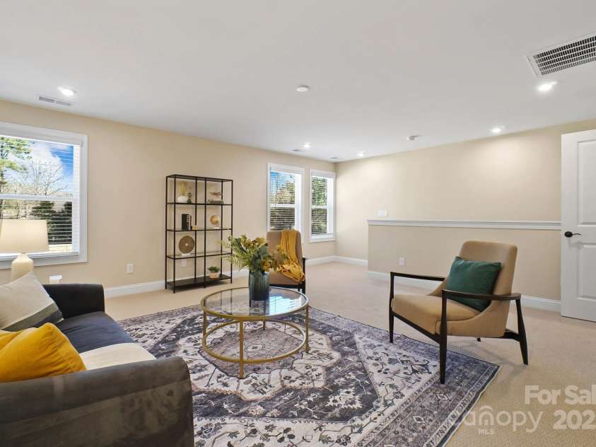 13101 Cozy Court, Charlotte, NC 28215.  MLS# CAR4232874, YatesRealty ID 30134. Upstairs Bonus Room/ 4th Guest Bedroom