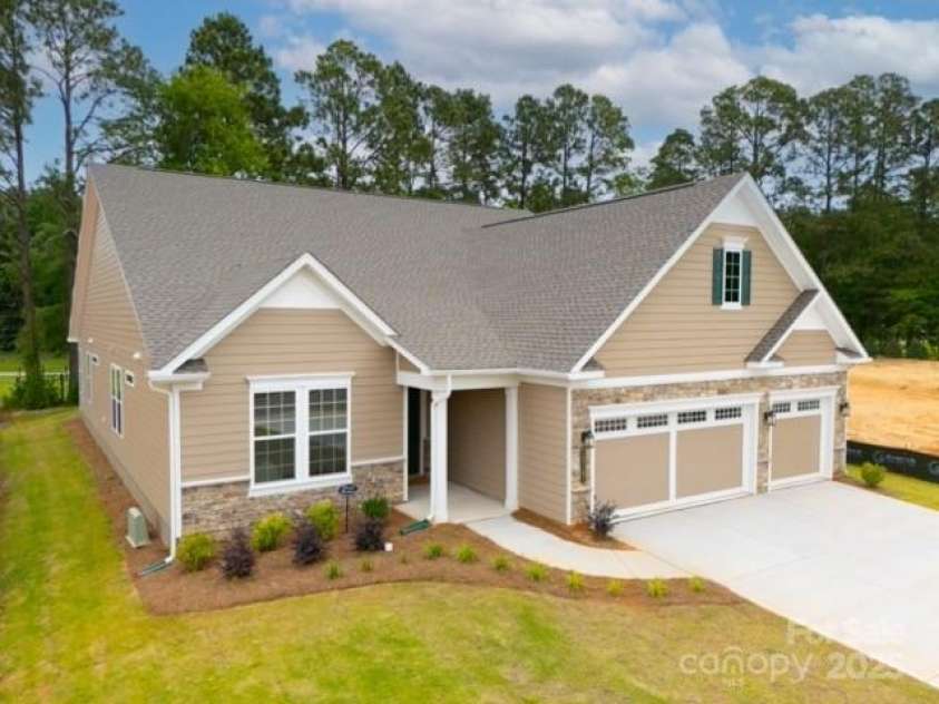 13101 Cozy Court, Charlotte, NC 28215.  MLS# CAR4232874, YatesRealty ID 30134. Welcome!