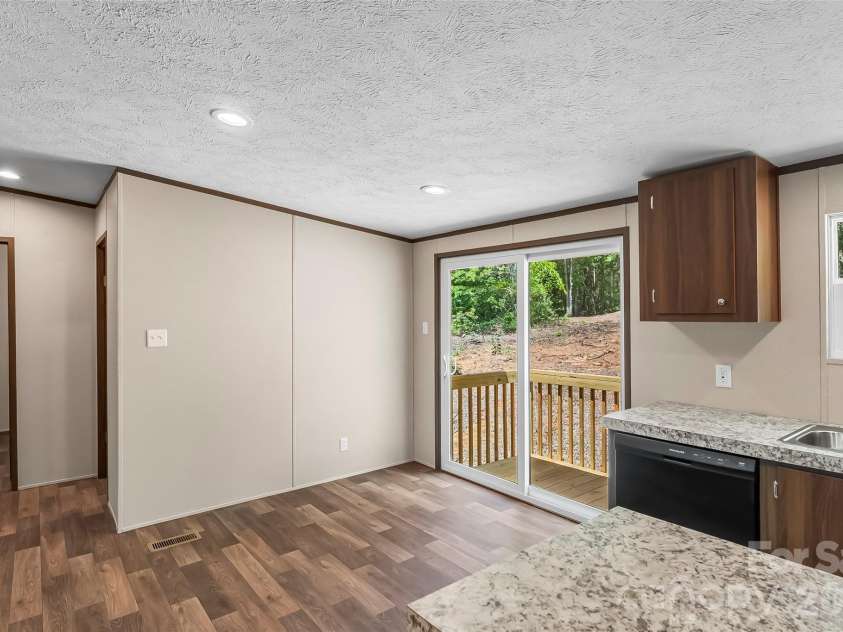257 Brookwood Drive, Marion, NC 28752.  MLS# CAR4391967, YatesRealty ID 30134. 