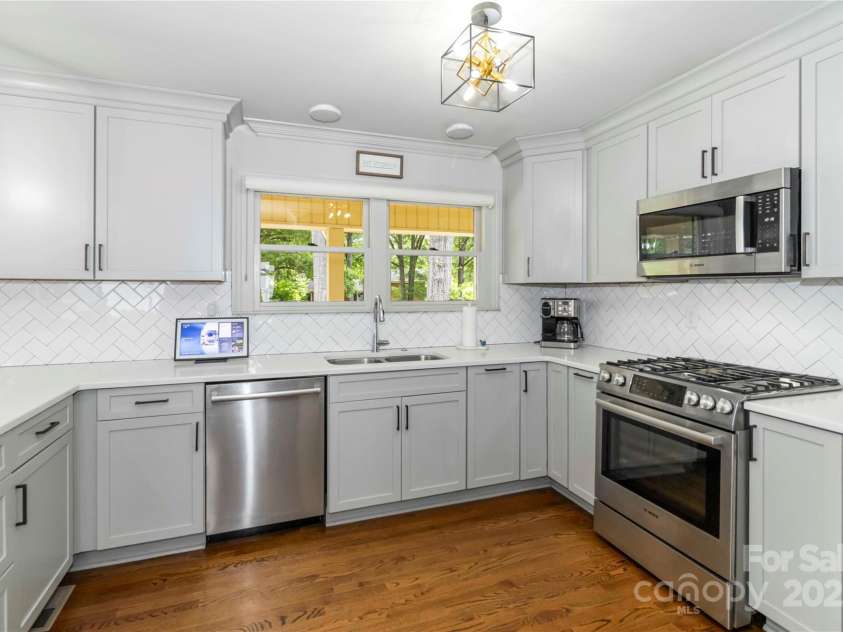 1505 Clarendon Place, Rock Hill, SC 29732.  MLS# CAR4271334, YatesRealty ID 30136. 