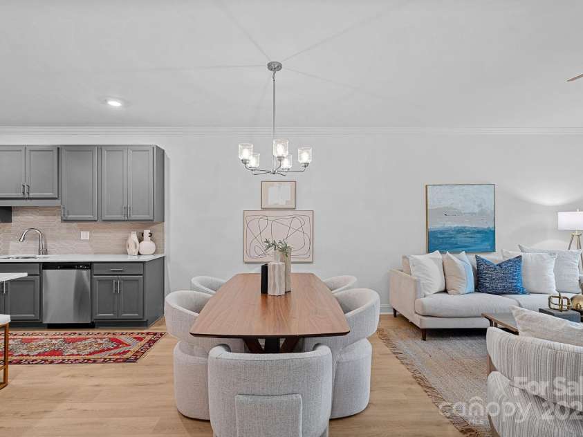 1310 Moretz Avenue, Charlotte, NC 28206.  MLS# CAR4278964, YatesRealty ID 30137. Similar unit - interior finishes may very