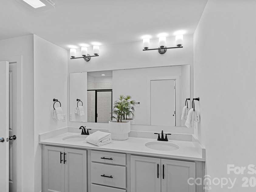 1310 Moretz Avenue, Charlotte, NC 28206.  MLS# CAR4278964, YatesRealty ID 30137. Similar unit - interior finishes may very