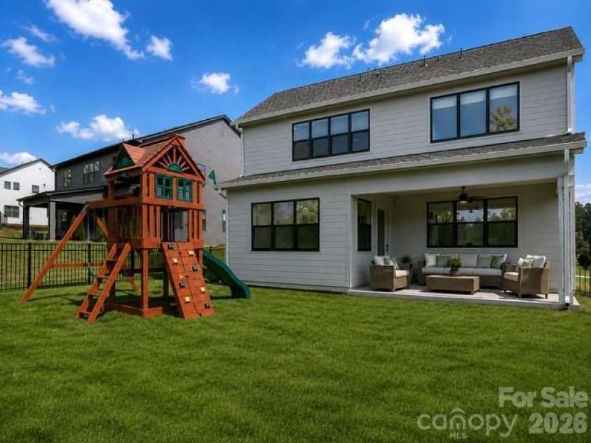15005 Brownleigh Lane, Huntersville, NC 28078.  MLS# CAR4369626, YatesRealty ID 30137. 