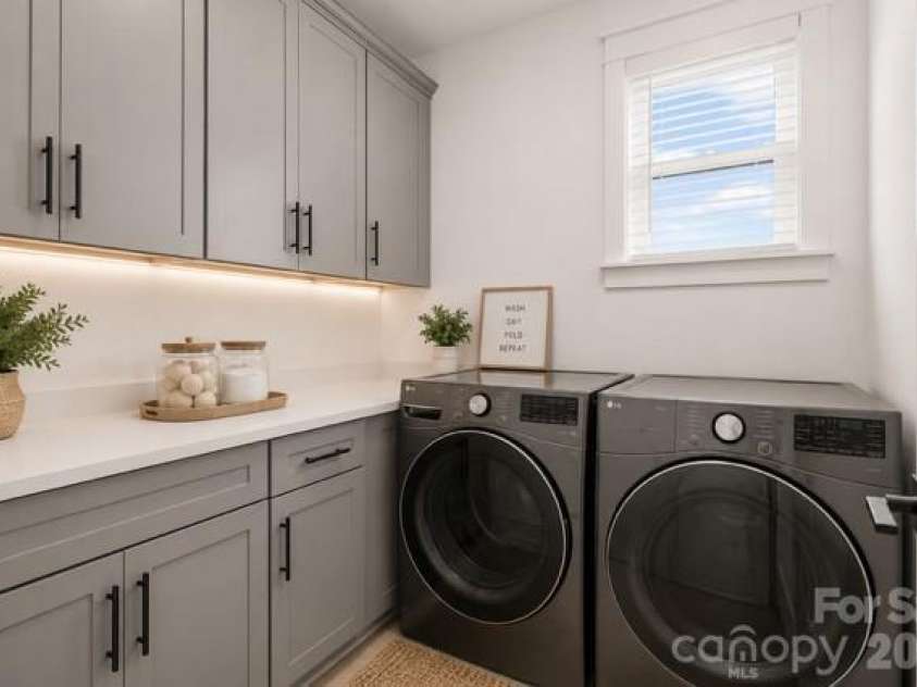 15005 Brownleigh Lane, Huntersville, NC 28078.  MLS# CAR4369626, YatesRealty ID 30137. Laundry Room