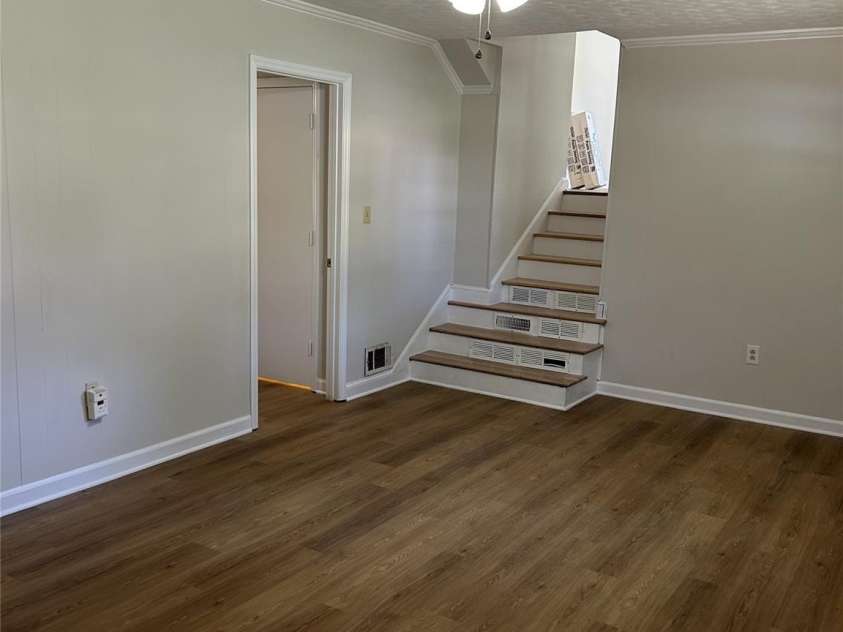 1601 Bonnie Lane, Charlotte, NC 28213.  MLS# CAR4284192, YatesRealty ID 30138. 