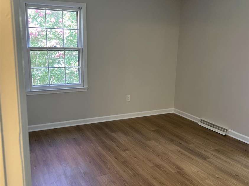 1601 Bonnie Lane, Charlotte, NC 28213.  MLS# CAR4284192, YatesRealty ID 30138. 