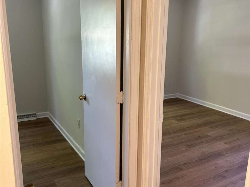 1601 Bonnie Lane, Charlotte, NC 28213.  MLS# CAR4284192, YatesRealty ID 30138. 