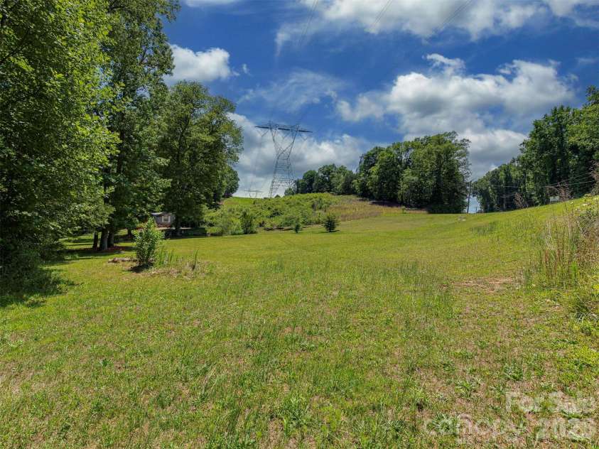 3901 Hickory Highway, Statesville, NC 28677.  MLS# CAR4387837, YatesRealty ID 30138. 