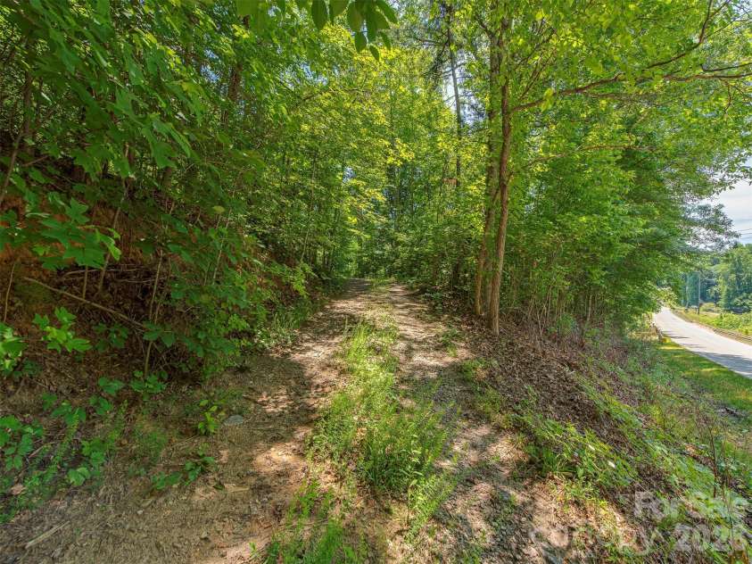 3901 Hickory Highway, Statesville, NC 28677.  MLS# CAR4387837, YatesRealty ID 30138. 