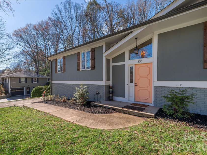330 Woody Lane, Asheville, NC 28804.  MLS# CAR4354076, YatesRealty ID 30139. 