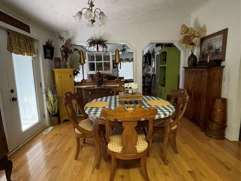 71 Evanwood Place, Hendersonville, NC 28792.  MLS# CAR4286110, YatesRealty ID 30139. 