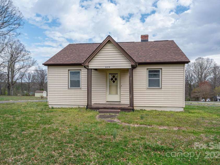 2915 Spencer Road, Conover, NC 28613.  MLS# CAR4237611, YatesRealty ID 3014. 