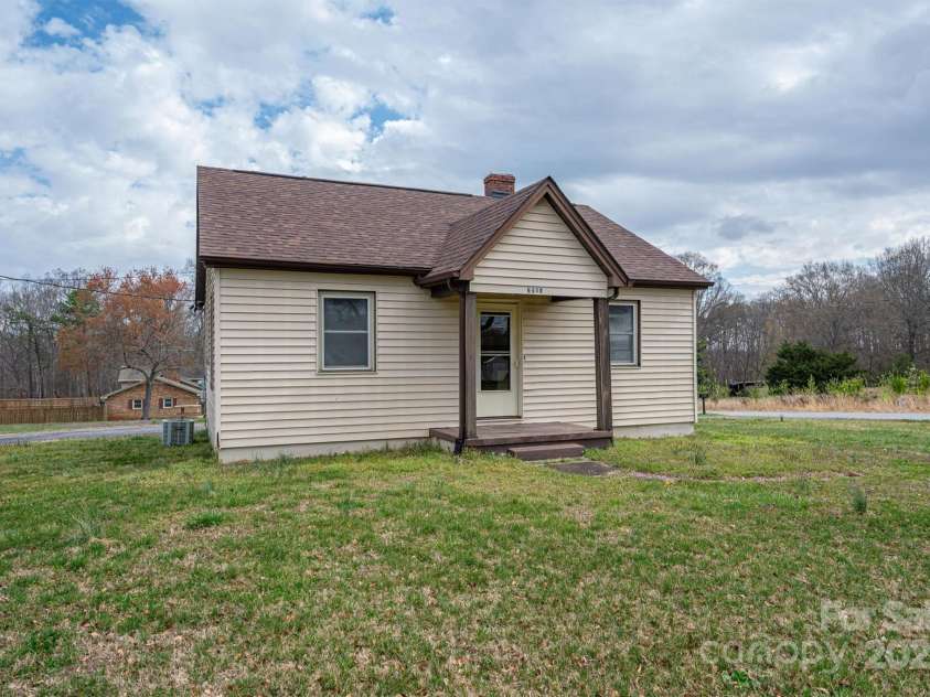 2915 Spencer Road, Conover, NC 28613.  MLS# CAR4237611, YatesRealty ID 3014. 