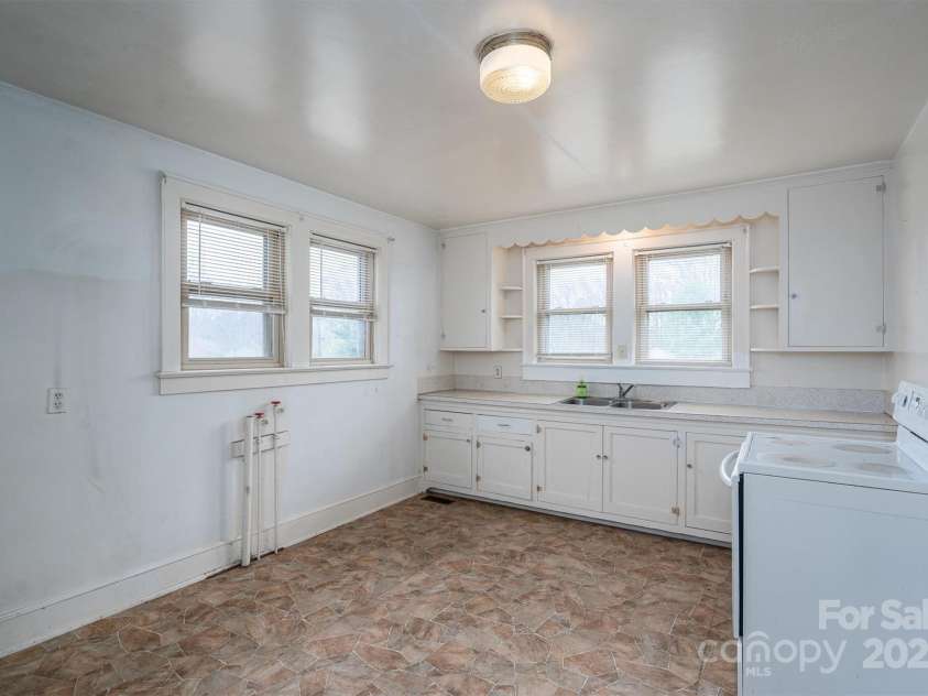 2915 Spencer Road, Conover, NC 28613.  MLS# CAR4237611, YatesRealty ID 3014. 