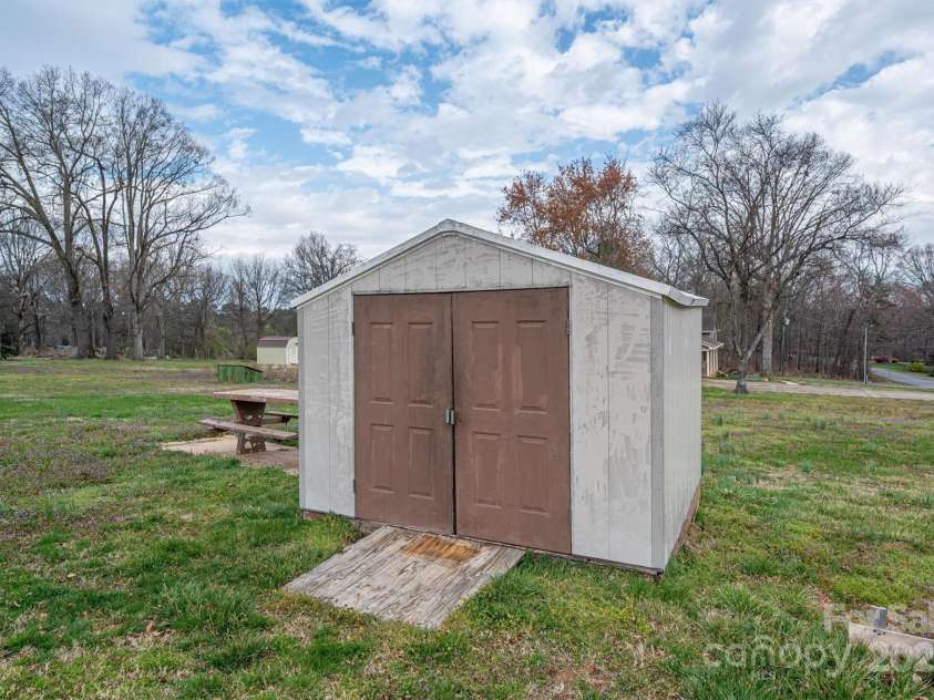 2915 Spencer Road, Conover, NC 28613.  MLS# CAR4237611, YatesRealty ID 3014. 