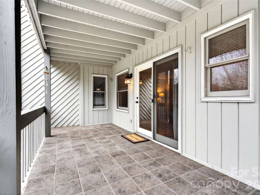 72 Country Club Woods Drive, Spruce Pine, NC 28777.  MLS# CAR4341517, YatesRealty ID 3014. 