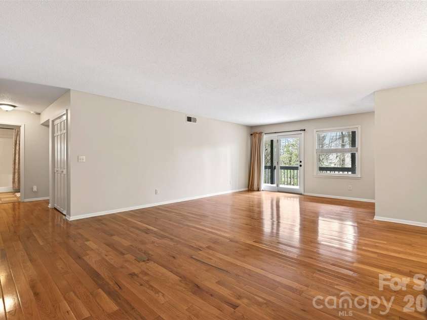 72 Country Club Woods Drive, Spruce Pine, NC 28777.  MLS# CAR4341517, YatesRealty ID 3014. 