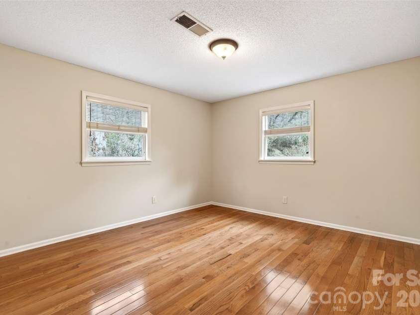 72 Country Club Woods Drive, Spruce Pine, NC 28777.  MLS# CAR4341517, YatesRealty ID 3014. 