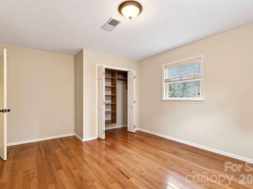 72 Country Club Woods Drive, Spruce Pine, NC 28777.  MLS# CAR4341517, YatesRealty ID 3014. 