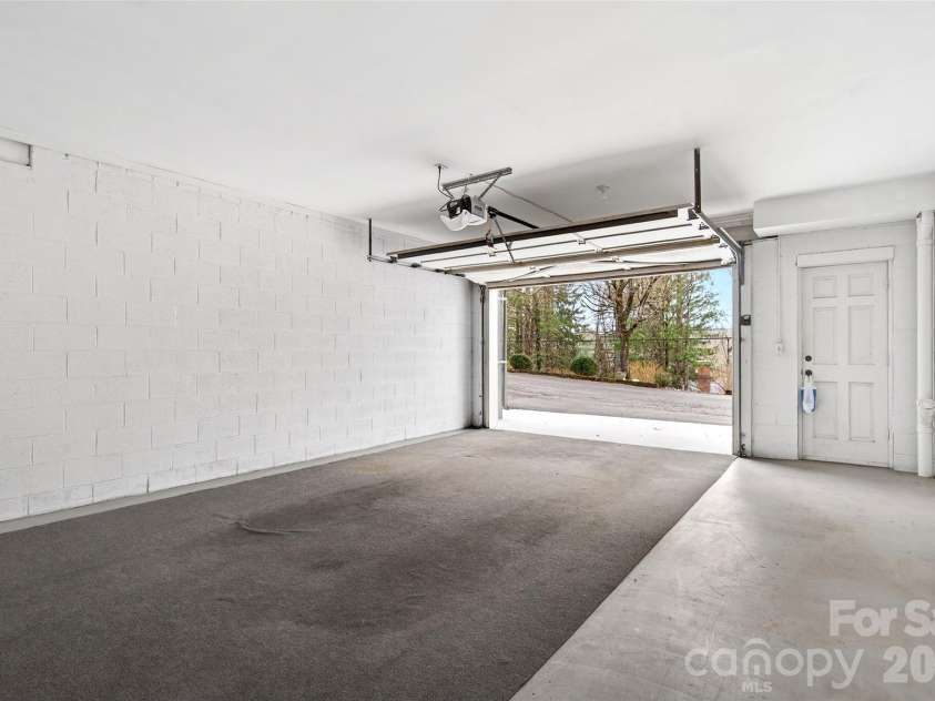 72 Country Club Woods Drive, Spruce Pine, NC 28777.  MLS# CAR4341517, YatesRealty ID 3014. 