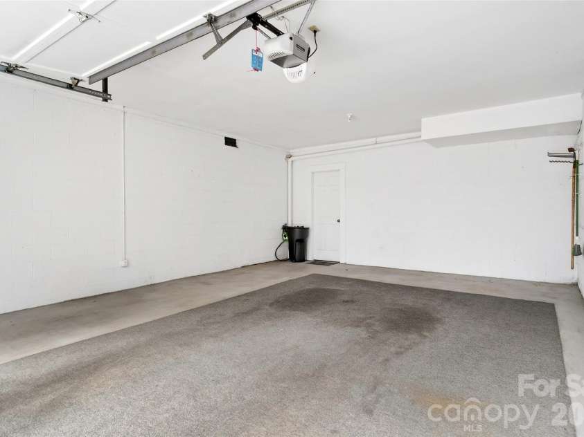 72 Country Club Woods Drive, Spruce Pine, NC 28777.  MLS# CAR4341517, YatesRealty ID 3014. 