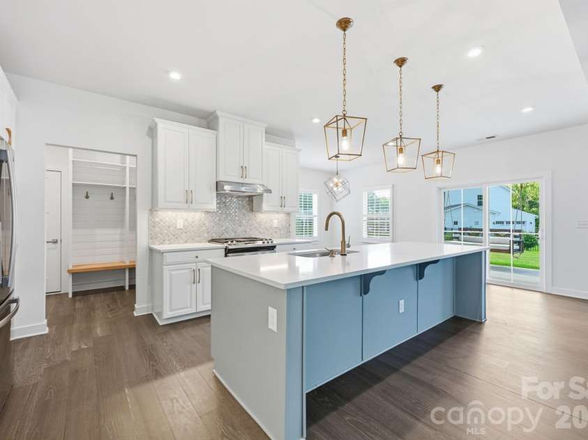 11006 Sound Road, Davidson, NC 28036.  MLS# CAR4389084, YatesRealty ID 30140. 