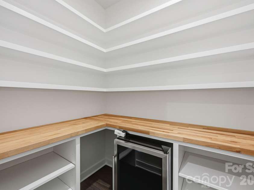 11006 Sound Road, Davidson, NC 28036.  MLS# CAR4389084, YatesRealty ID 30140. 