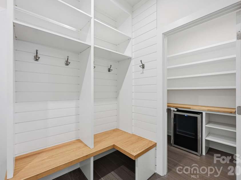 11006 Sound Road, Davidson, NC 28036.  MLS# CAR4389084, YatesRealty ID 30140. 