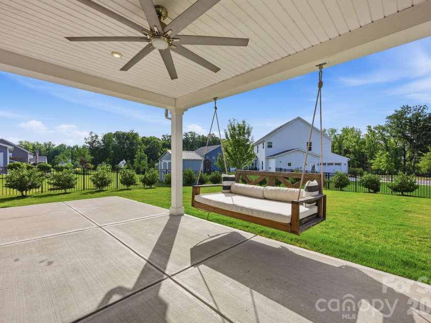 11006 Sound Road, Davidson, NC 28036.  MLS# CAR4389084, YatesRealty ID 30140. 