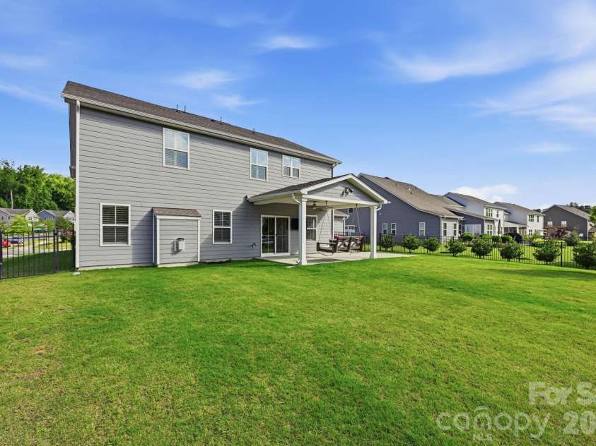 11006 Sound Road, Davidson, NC 28036.  MLS# CAR4389084, YatesRealty ID 30140. 