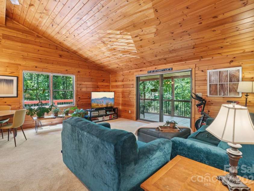 128 Chancery Lane, Waynesville, NC 28786.  MLS# CAR4286966, YatesRealty ID 30140. 