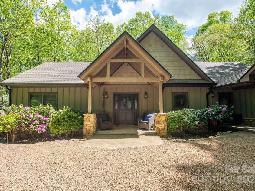 350 Celo Cove Drive, Burnsville, NC 28714.  MLS# CAR4257220, YatesRealty ID 30142. 