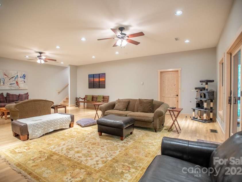 350 Celo Cove Drive, Burnsville, NC 28714.  MLS# CAR4257220, YatesRealty ID 30142. 