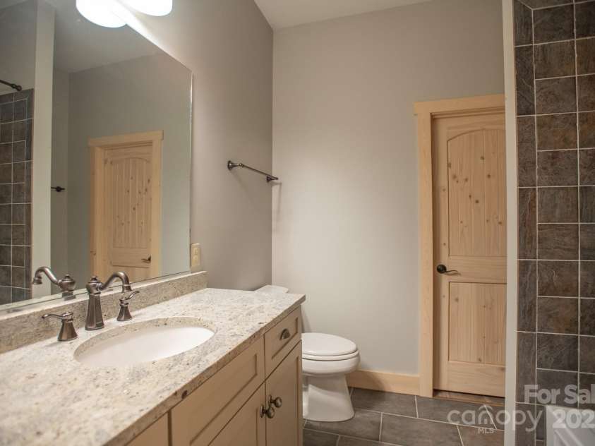 350 Celo Cove Drive, Burnsville, NC 28714.  MLS# CAR4257220, YatesRealty ID 30142. 