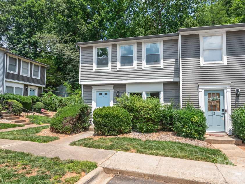 1221 Scaleybark Road, Charlotte, NC 28209.  MLS# CAR4392936, YatesRealty ID 30143. 