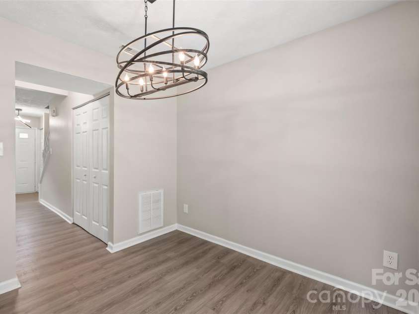 1221 Scaleybark Road, Charlotte, NC 28209.  MLS# CAR4392936, YatesRealty ID 30143. 