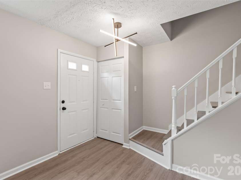 1221 Scaleybark Road, Charlotte, NC 28209.  MLS# CAR4392936, YatesRealty ID 30143. 