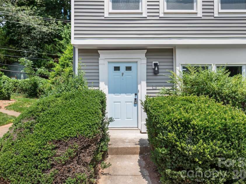 1221 Scaleybark Road, Charlotte, NC 28209.  MLS# CAR4392936, YatesRealty ID 30143. 