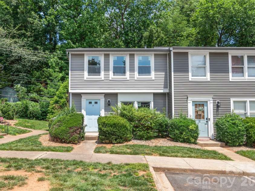 1221 Scaleybark Road, Charlotte, NC 28209.  MLS# CAR4392936, YatesRealty ID 30143. 